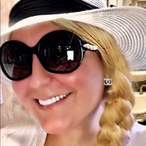 Meet your Posher, Elizabeth